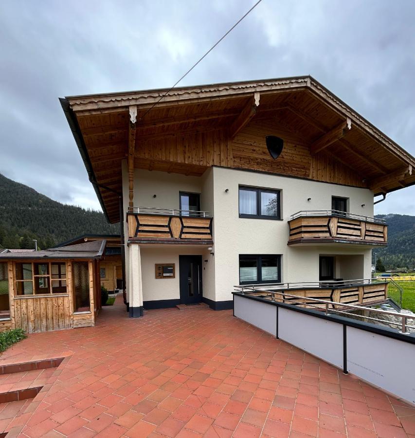 Ferienwohnungen Lodge-B Weissenbach am Lech Luaran gambar